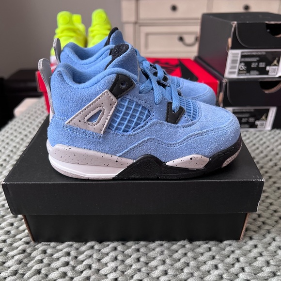 Jordan Other - Air Jordan Retro 4 “University Blue” TD